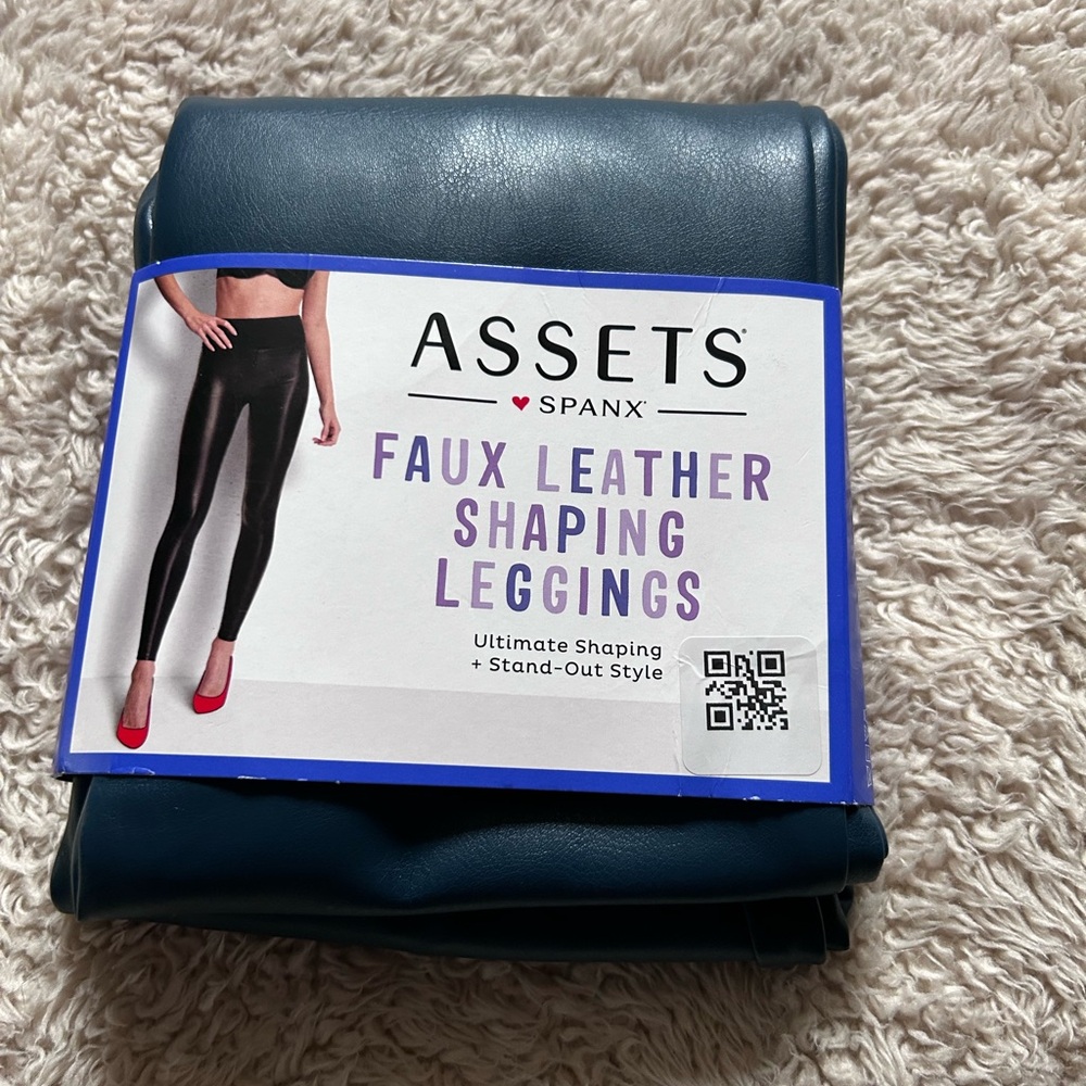 NWT Assets by Spanx Women's All Over Faux Leather Leggings BLUE